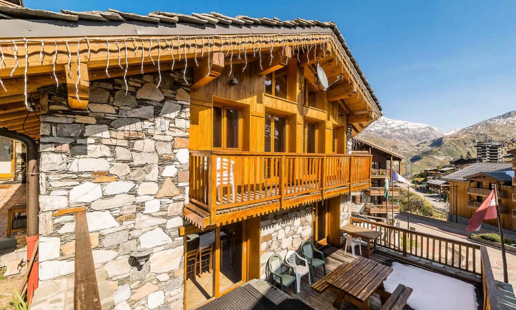 Chalet Gypaete - Chalet Traditionnel 180M2 - 6 Chambres, 6 Salles De Bain, Jacuzzi Mae-5886 Tignes