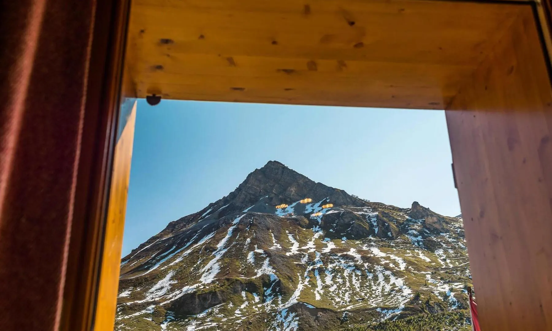 Chalet Gypaete - Chalet Traditionnel 180M2 - 6 Chambres, 6 Salles De Bain, Jacuzzi Mae-5886 Tignes France